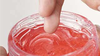 éradiquer les poux avec du gel coiffant